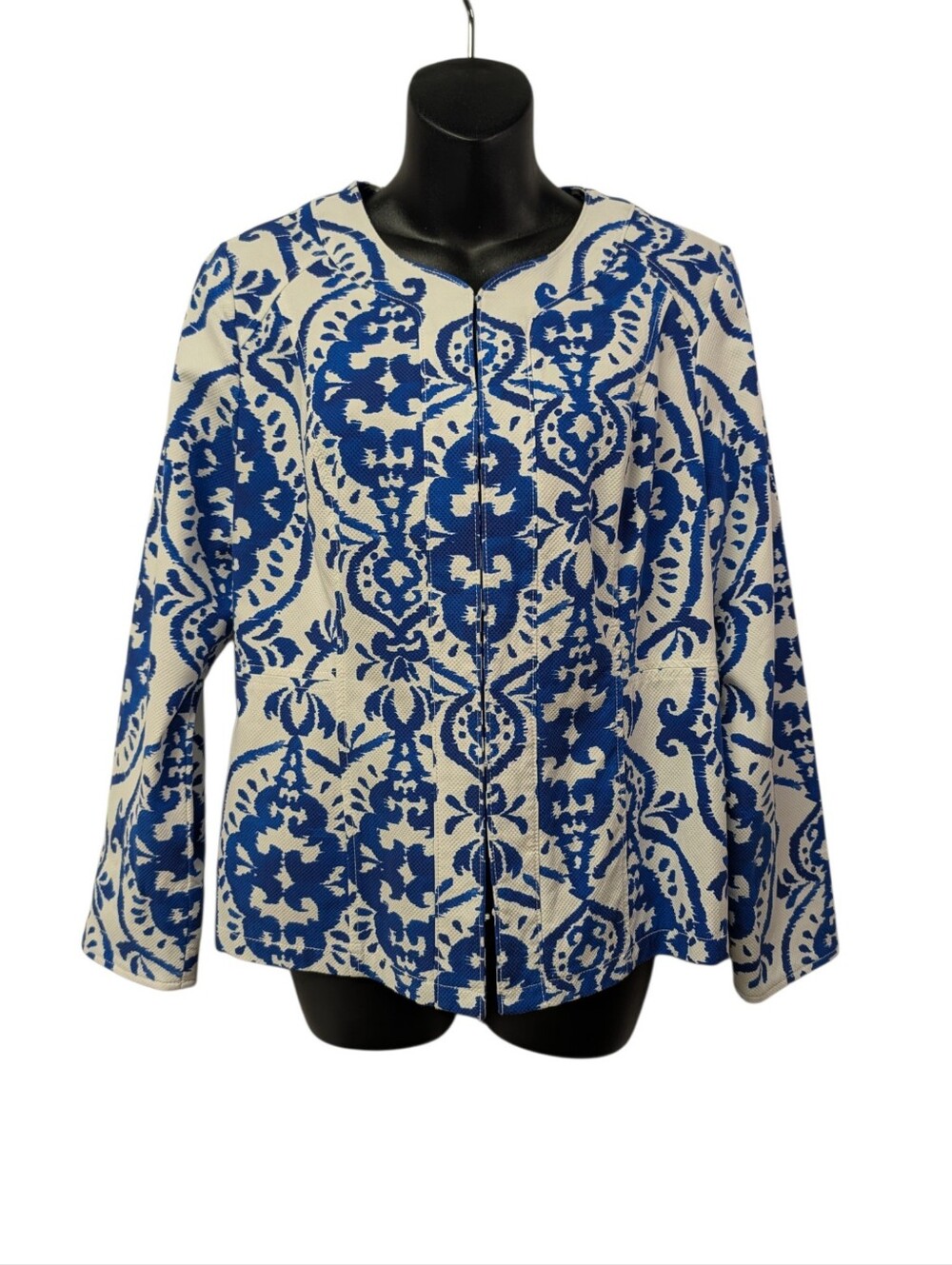 Chico's Women's Blue/White Paisley Zip Front Blazer Jacket Long Sleeve Size M